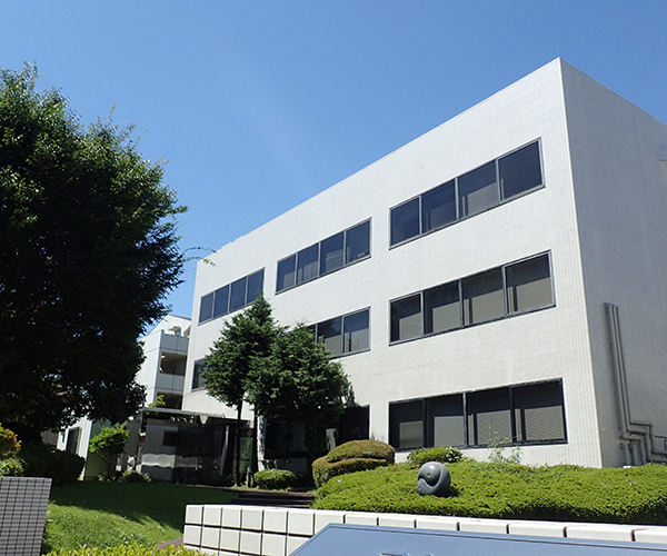 社屋外観